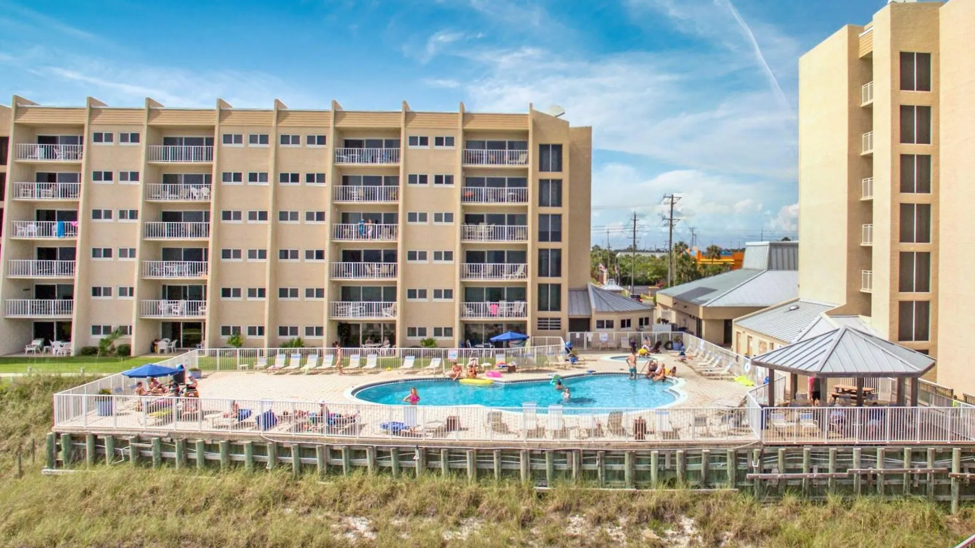 Apartment Beach House Condominiums B402 - Beachfront With Pool, Wifi, & Beach Service Destin