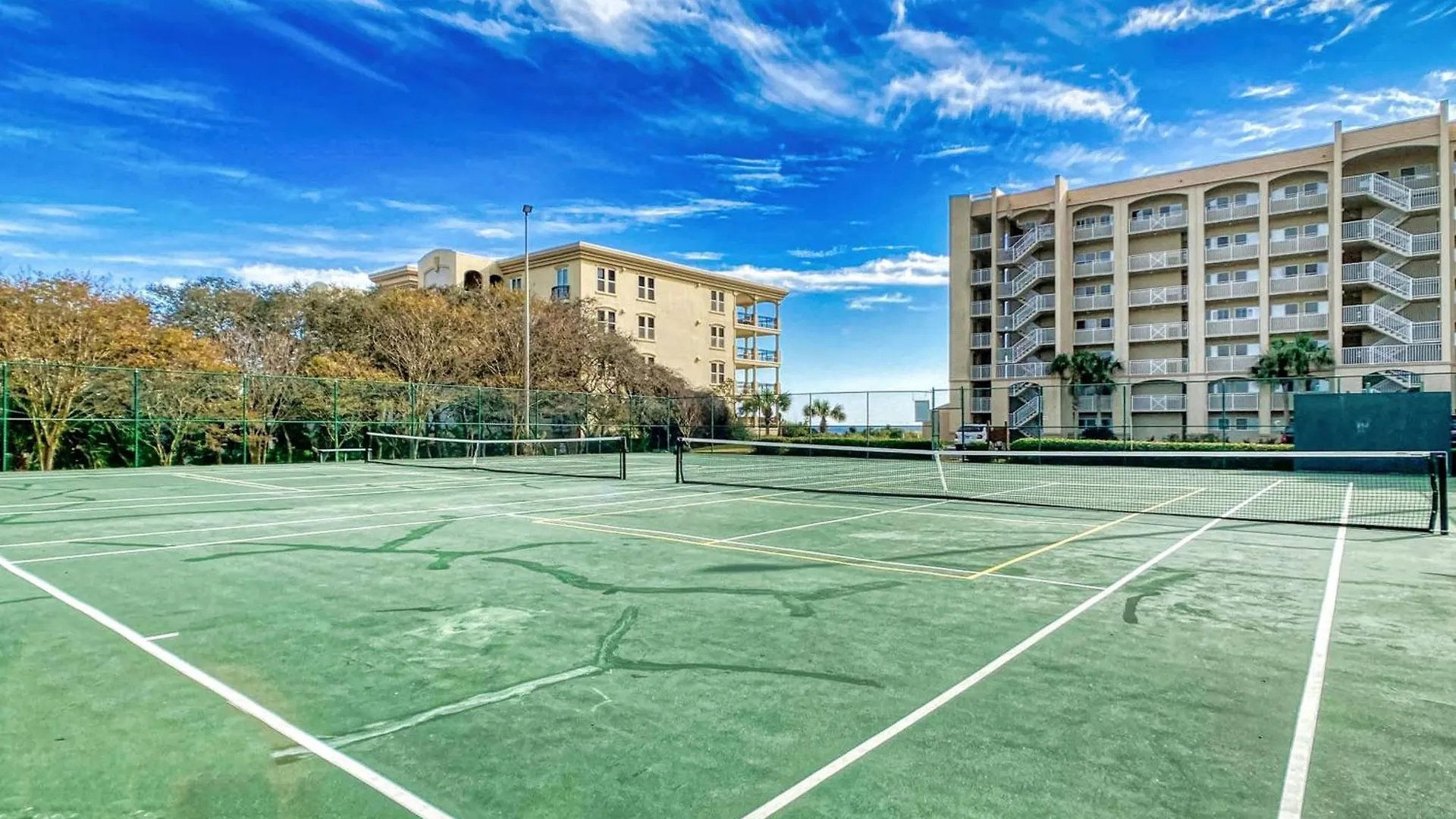 Beach House Condominiums B402 - Beachfront With Pool, Wifi, & Beach Service Destin United States