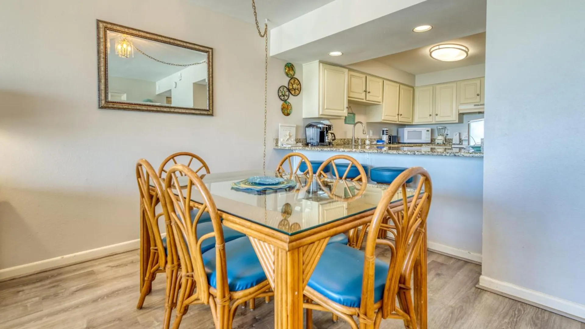 Beach House Condominiums B402 - Beachfront With Pool, Wifi, & Beach Service Destin